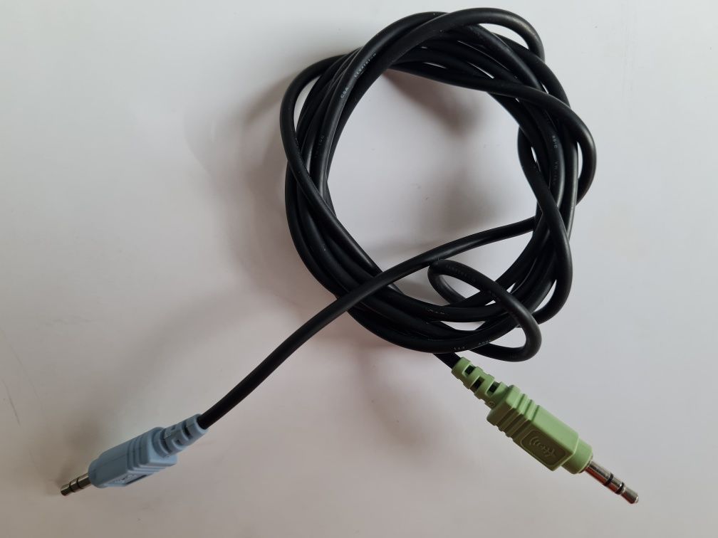 Cabluri USB, HDMI, Lightning