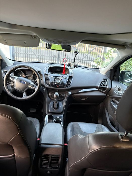 Ford kuga 4×4 St line titanium full