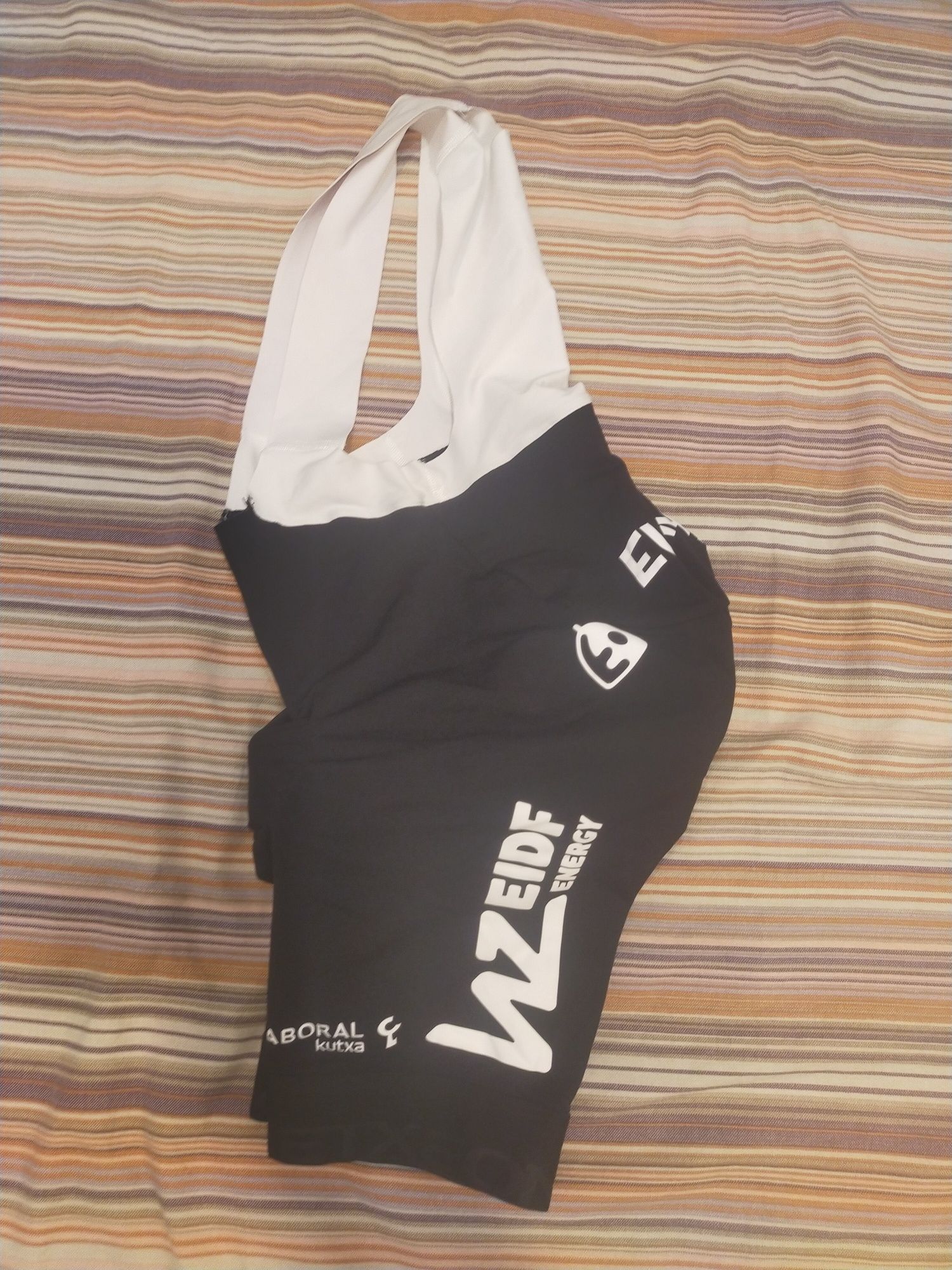 Vând costum ciclism ETXEONDO mărimea S