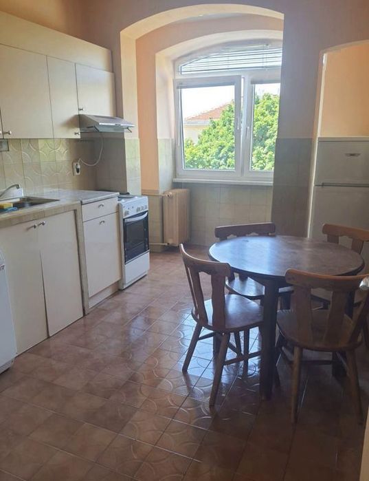 Дава се под наем Едностаен апартамент в София, Център - 50 кв.м за 598.23 € - Снимка #2