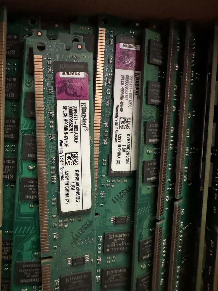 Продам оперативную память ddr 2 20штук по 2гига
