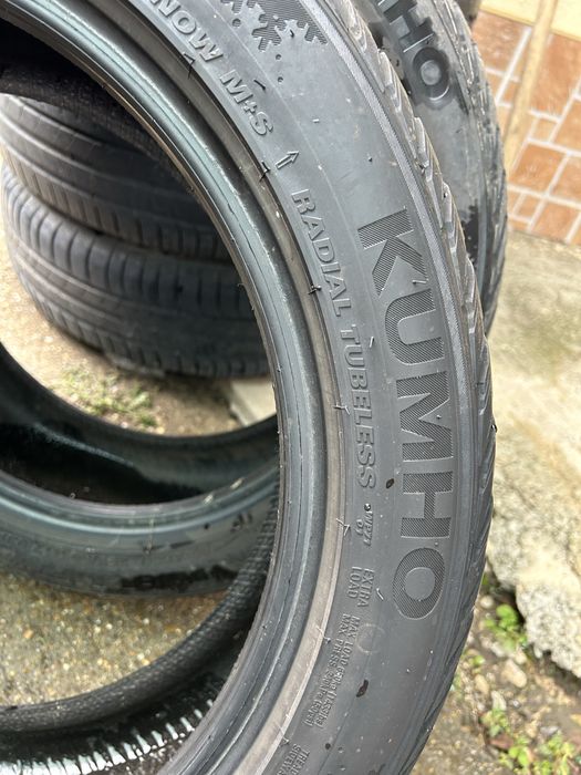 2 зимни гуми kumho 205 50 17