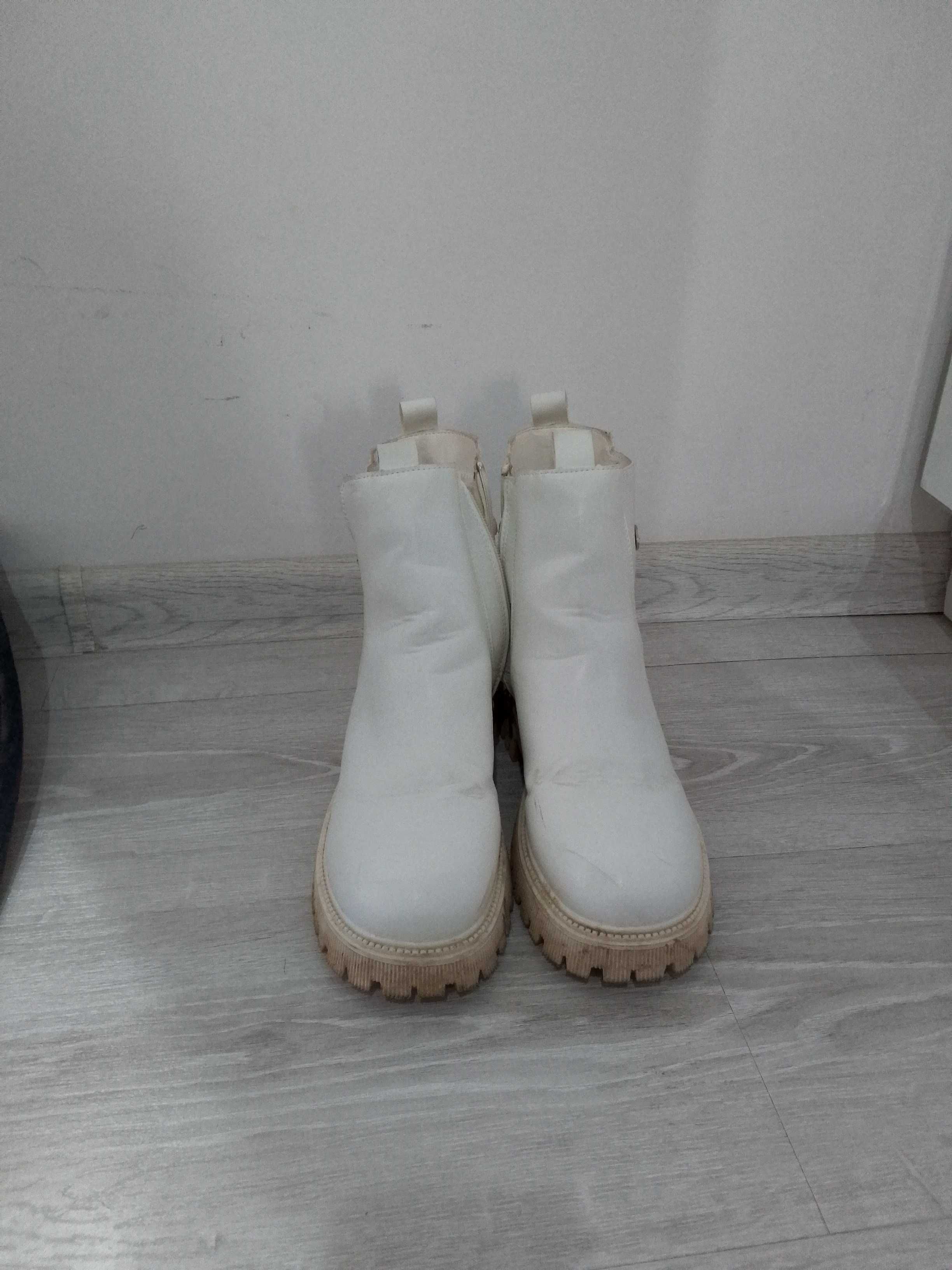 Сапоги женские отличные