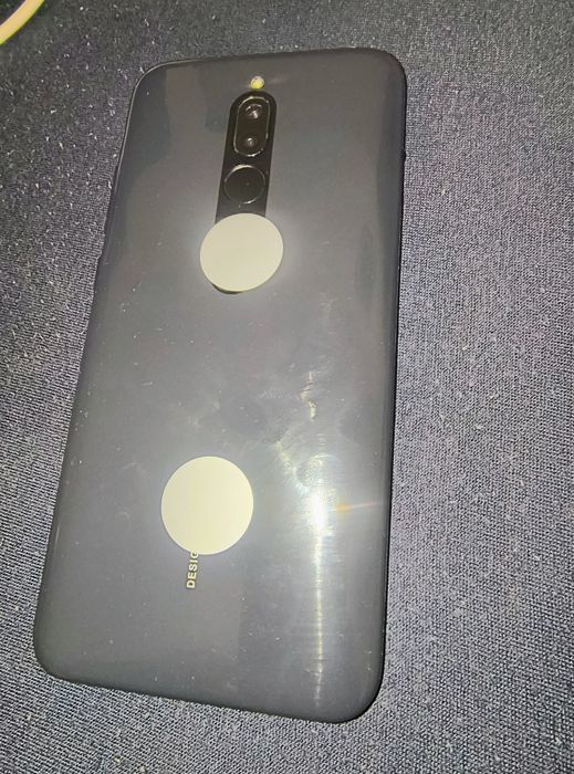 Продавам Xiaomi Redmi 8