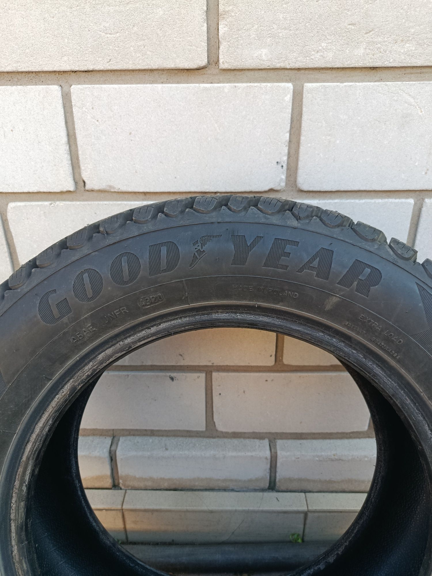 Продам шины good year