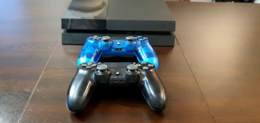 Конзола Playstation 4