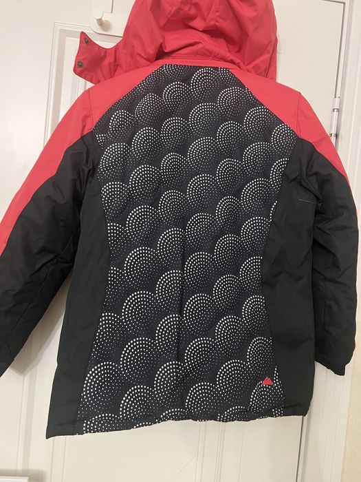 Куртка девочке 8-10 лет