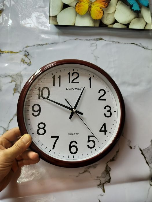 Часы настенные новые