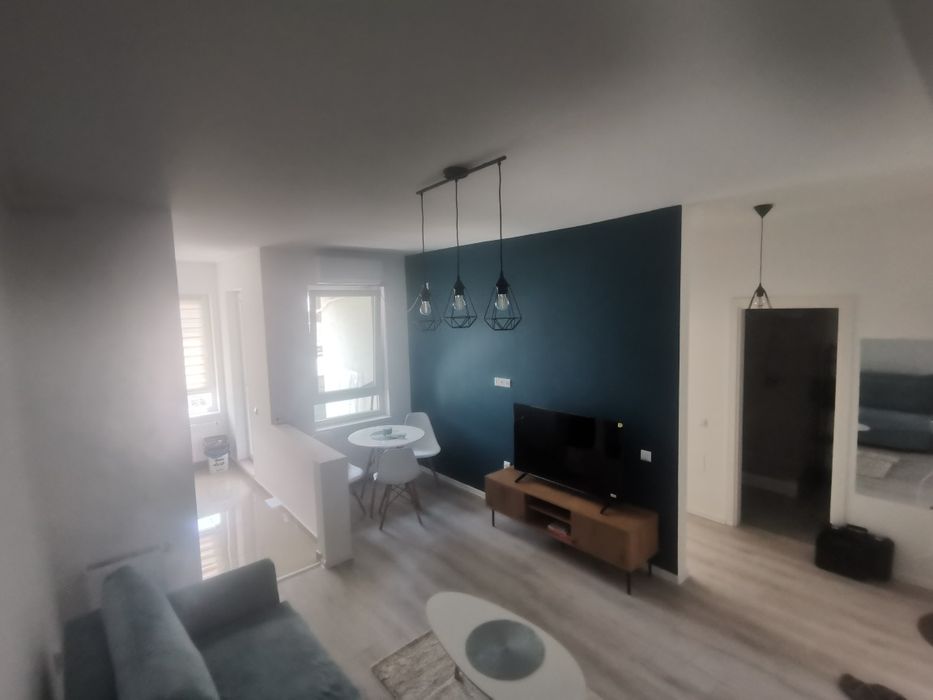 Ap 2 camere, prima inchiriere, loc parcare!