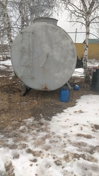 Продам цистерну-емкость 6куб.м