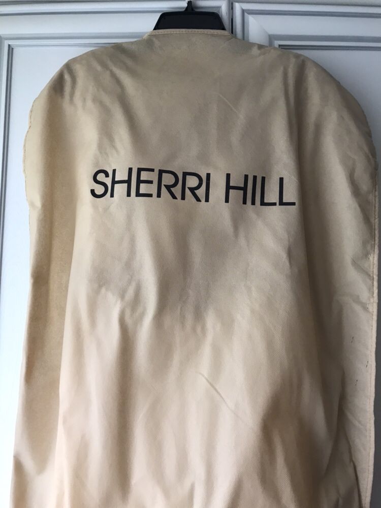 Платье Sherri hill