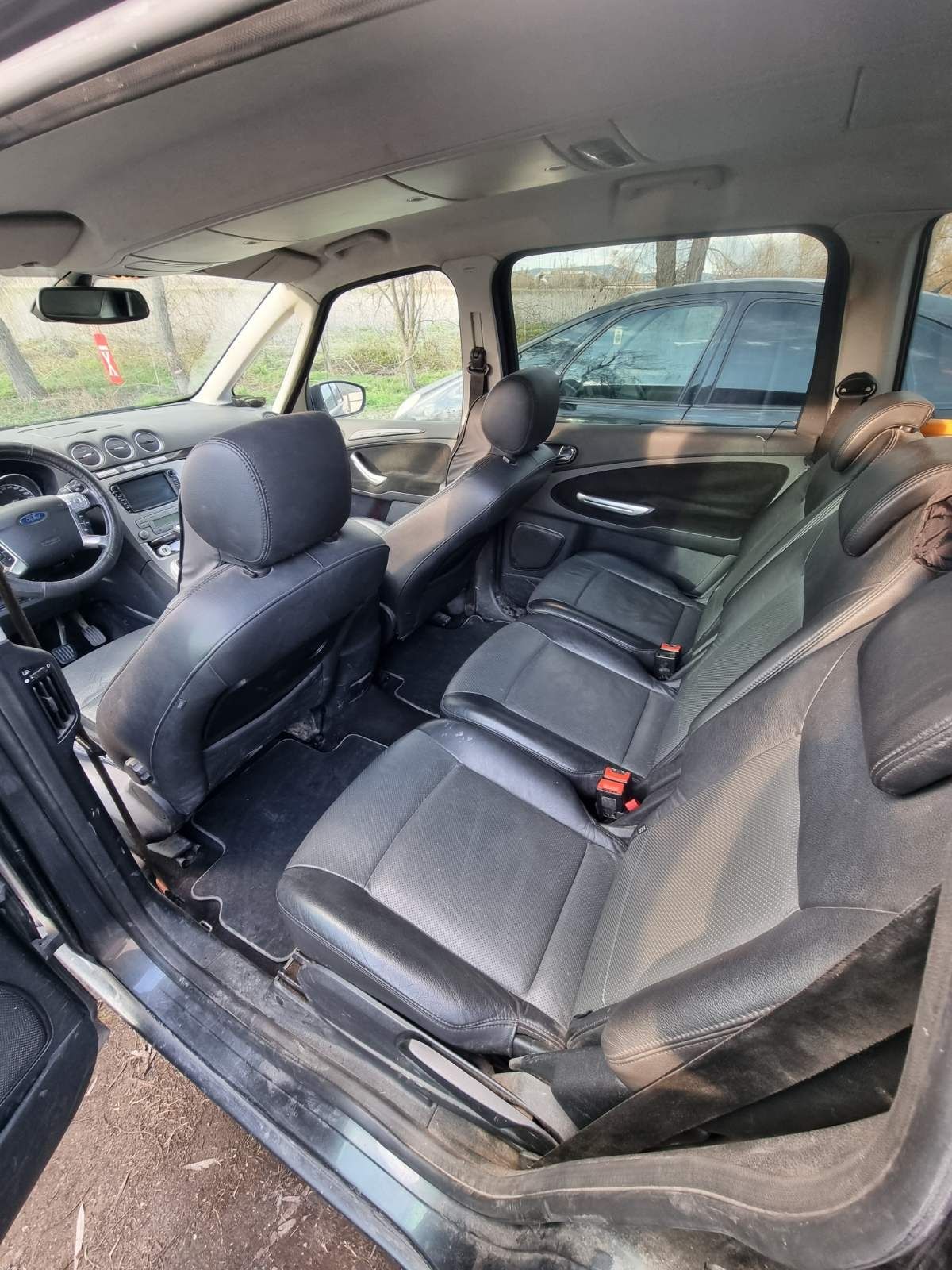 Продавам Ford Galaxy