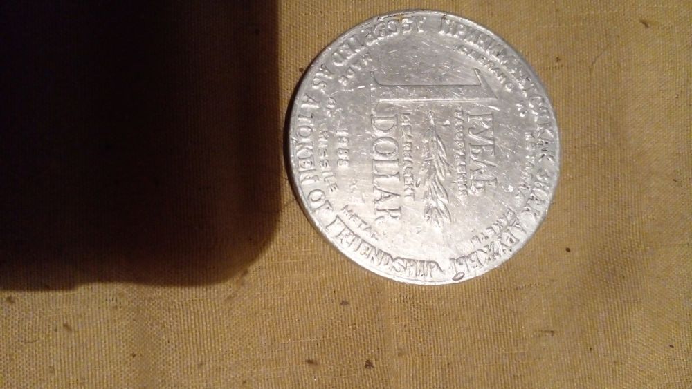 Продам монету 1доллар