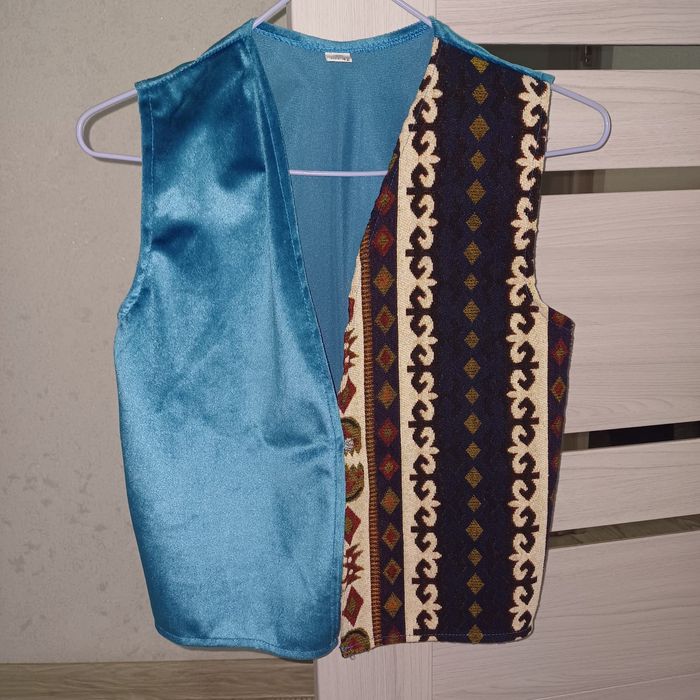 Национальная жилетка