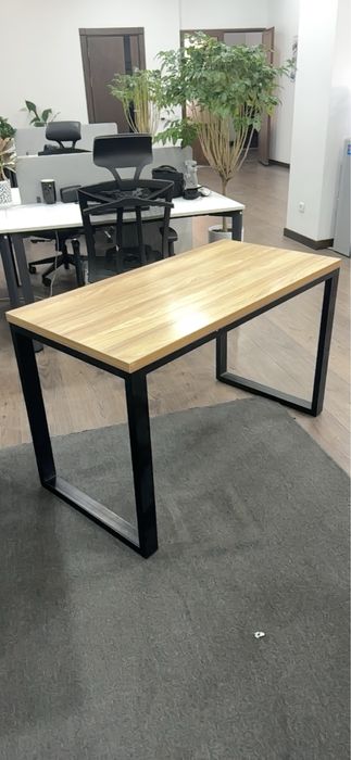 Стол для офисса качественный Aiko