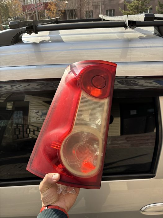 Задний фонарьот ларгуса б/у