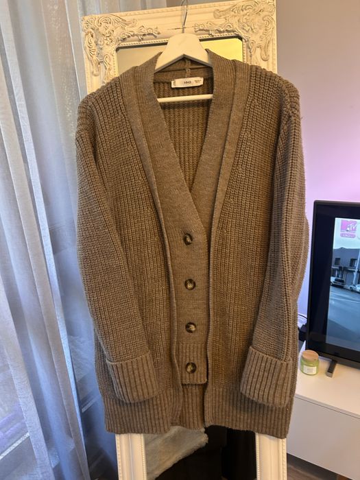 Зимно палто на марката Mango и H&M