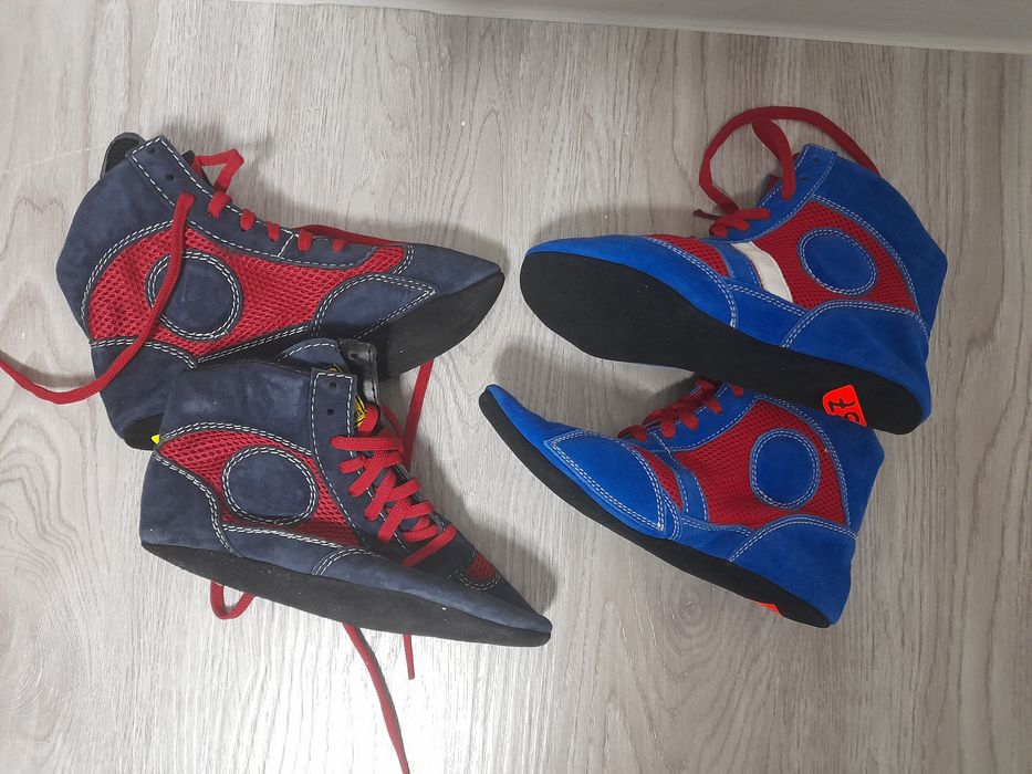 Спортивная обувь