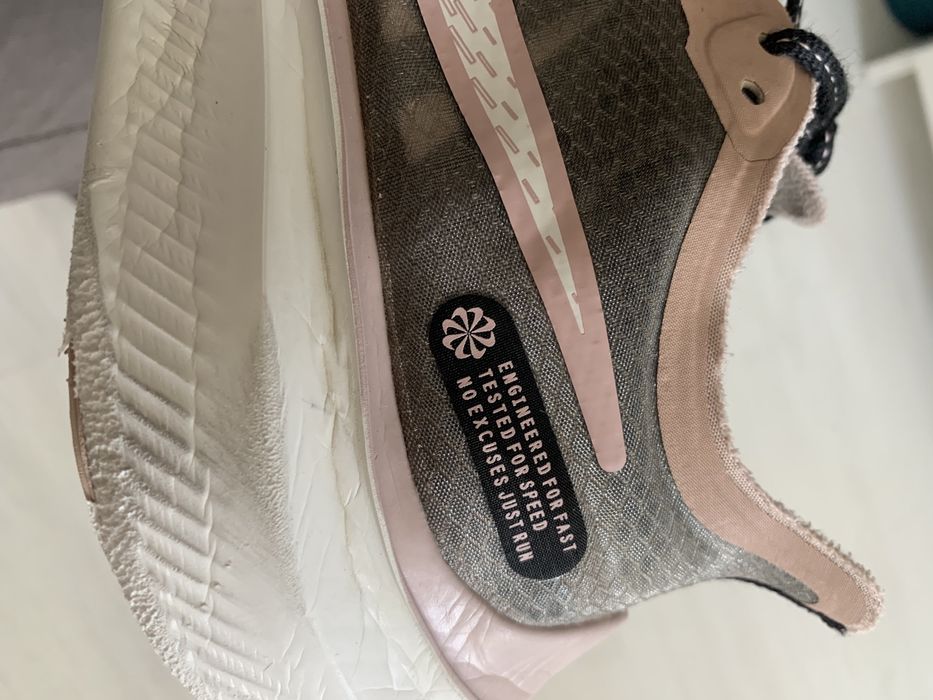 tenisi nike air zoom gravity