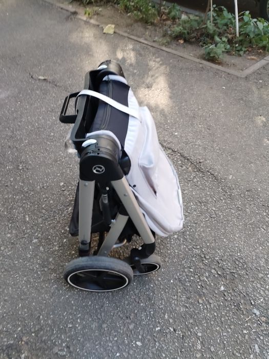 Vând cărucior Cybex S Lux + pelerina de ploaie, 1450 lei neg.