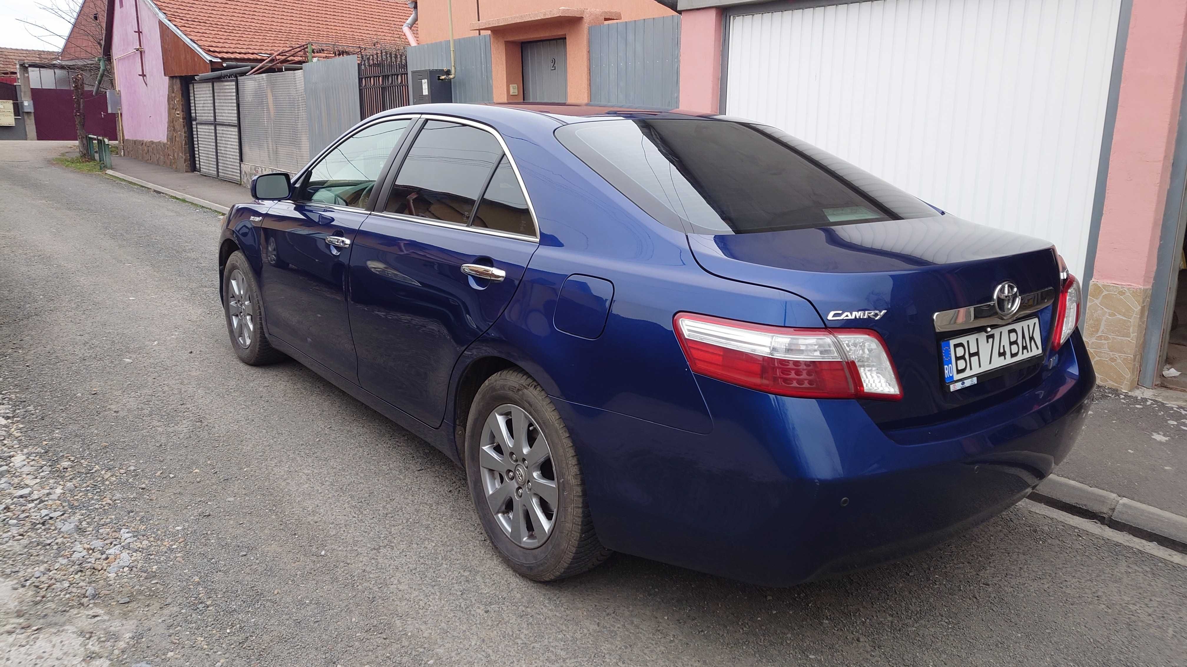 Toyota Camry Hybrid