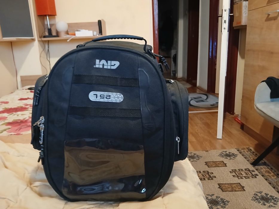 Vând, tank rucsac ,cutie , top case GIVI