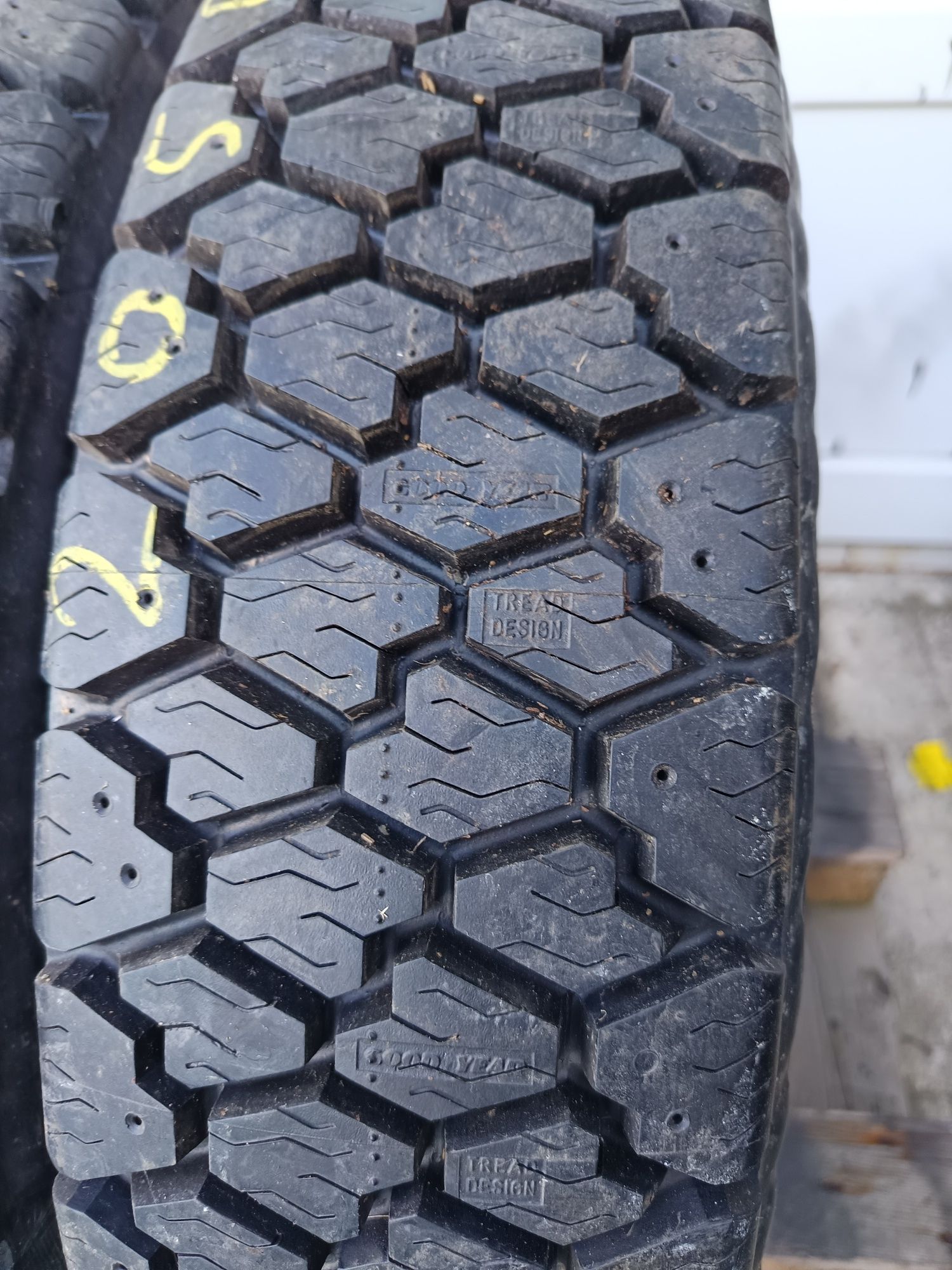205 .R 16.104S BRIDGESTONE