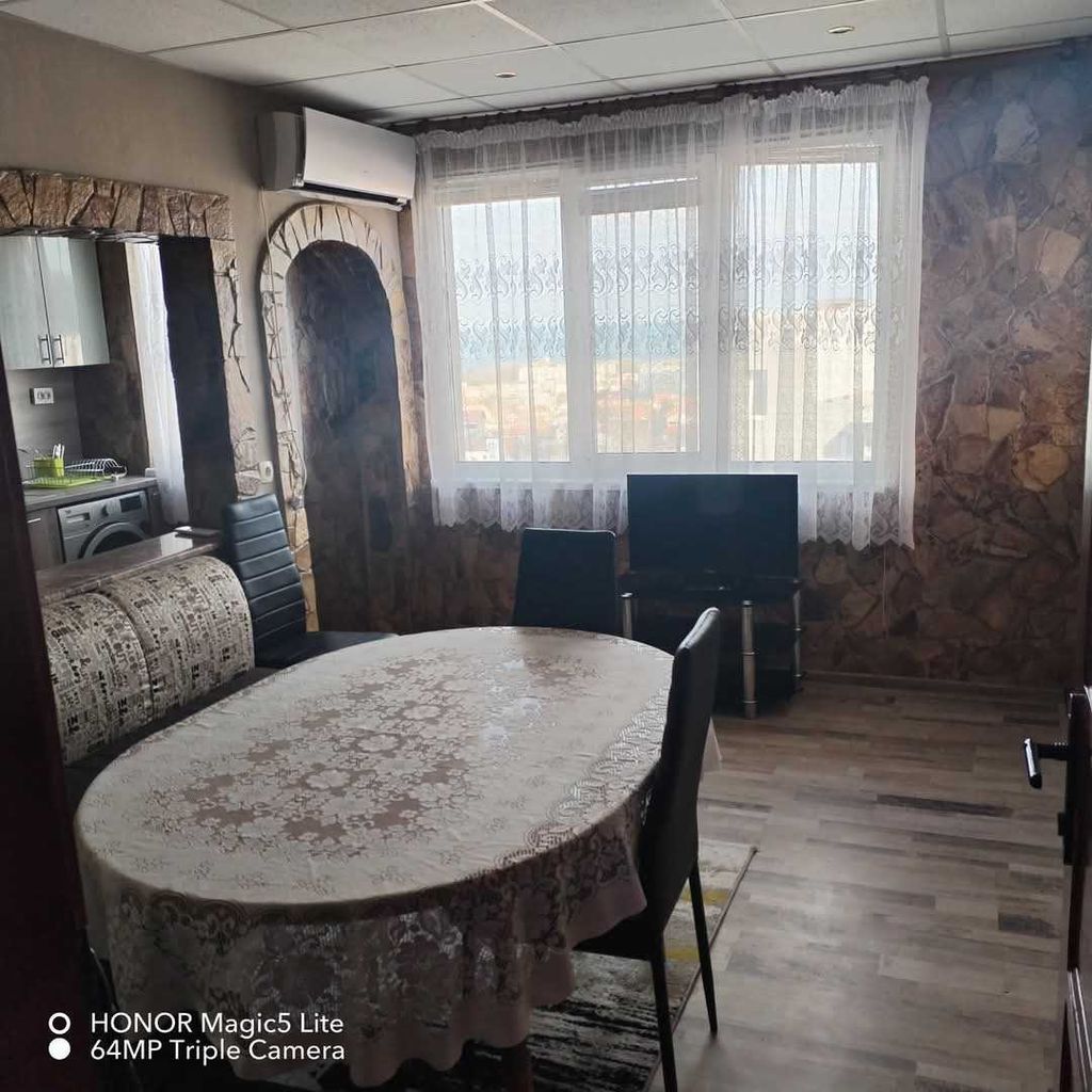 Дава се под наем Етаж от къща в Варна, Левски - 100 кв.м за 663 € - Снимка #7