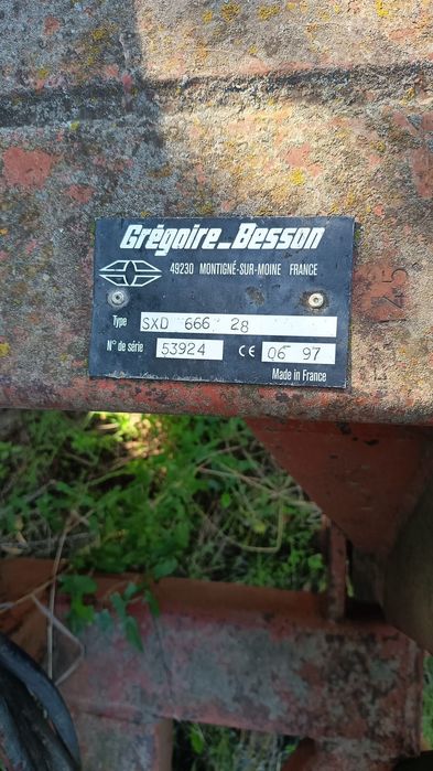 Disc in x Gregoire beson