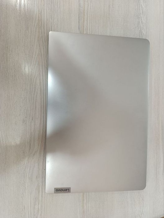 Lenova ноутбук янги