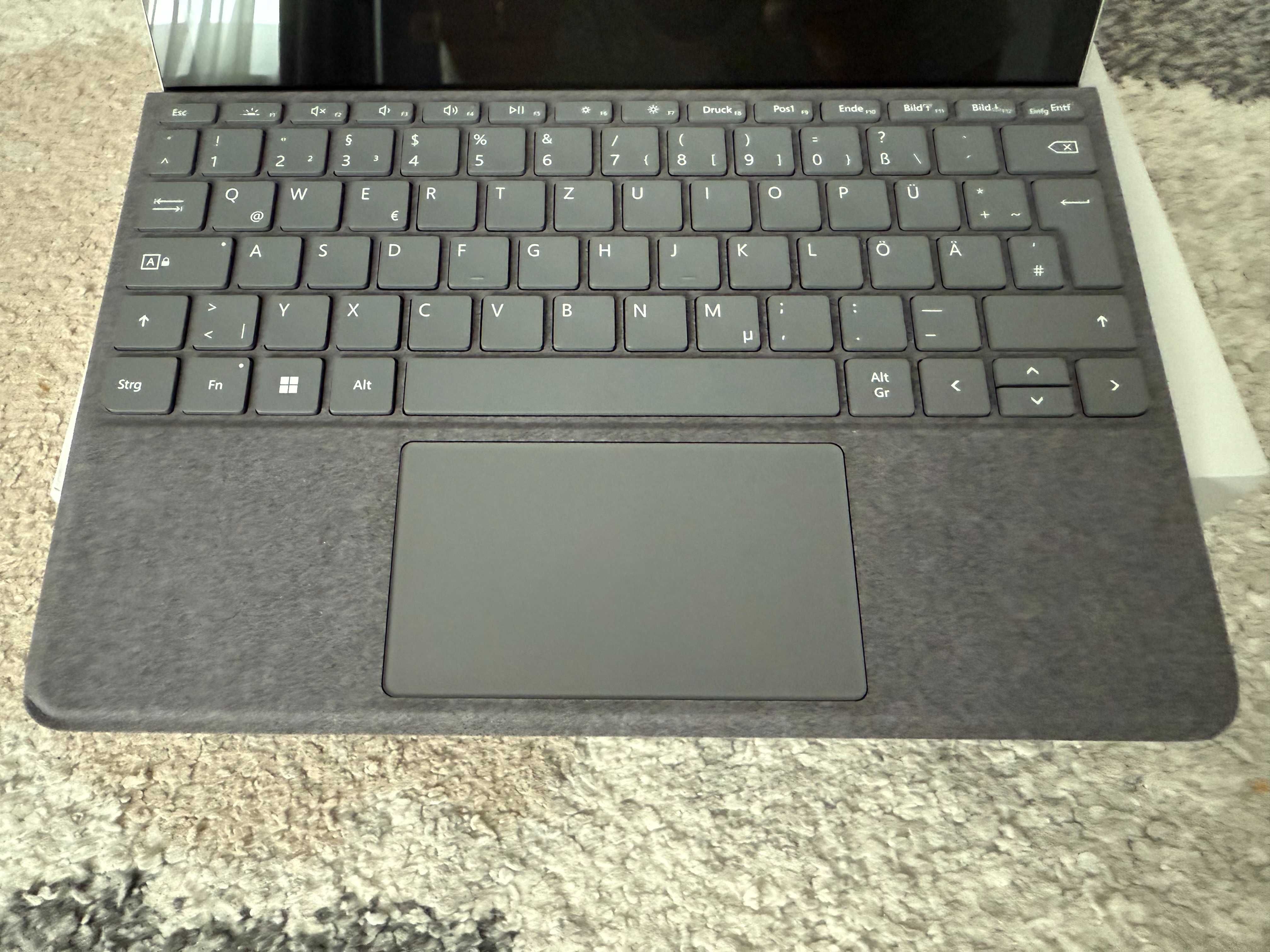 Microsoft Surface Go 3 / 256 SSD / Intel Core i3 / 8Gb Ram NOUA