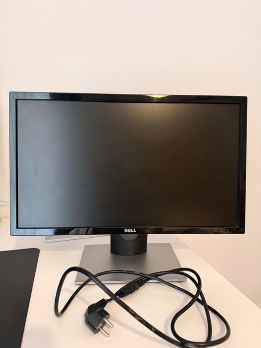 Vand Monitor Dell SE2417HG, 24”, Full HD, 2ms, 75Hz, HDMI