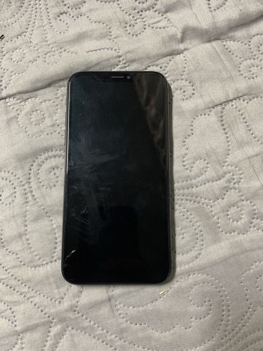 Продам айфон х 64 пяметь