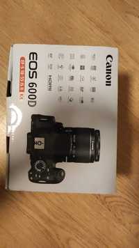 Canon EOS 600D DSLR cu obiectiv 18-55