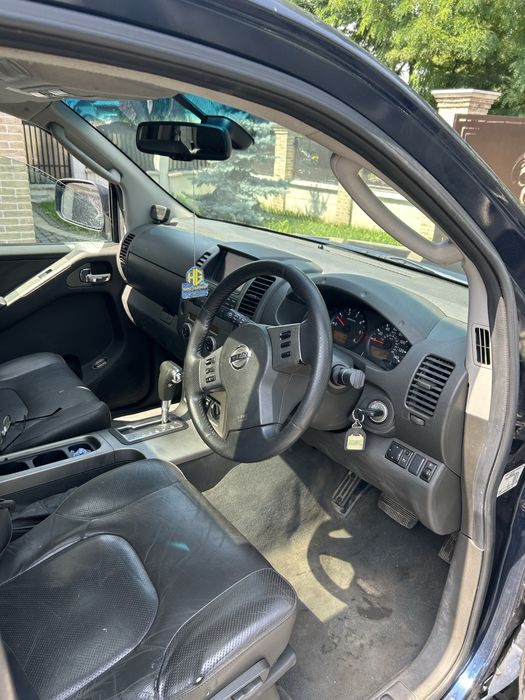 Nissan navara 4x4 din 2007 automatic pick up