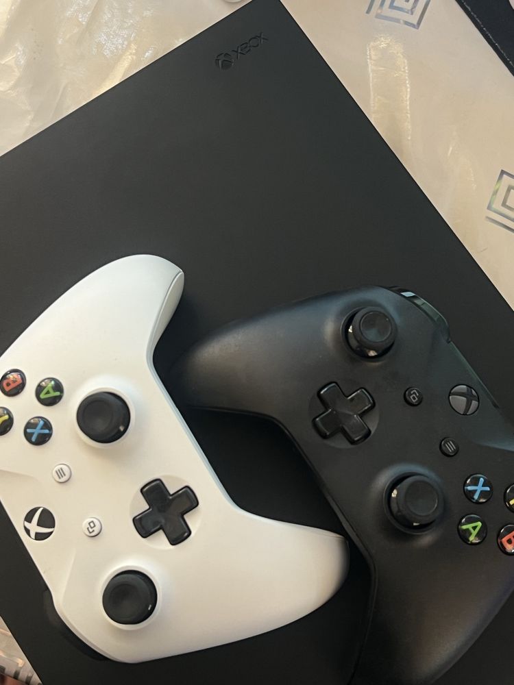 Microsoft Xbox One X Project Scorpio LE 1 ТБ