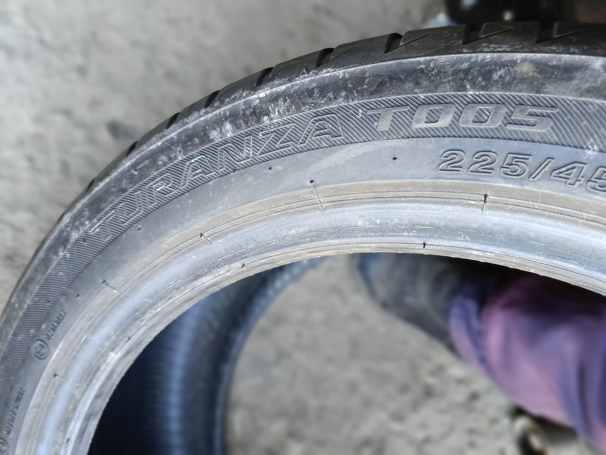 Летни гуми -17цола-225/45-1бр.-95лв."BRIDGESTONE"