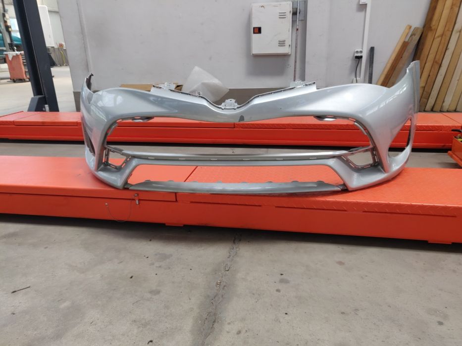 Предна Броня Оригинална за Toyota T27Аvensis Feist  2015г. до 2019г.