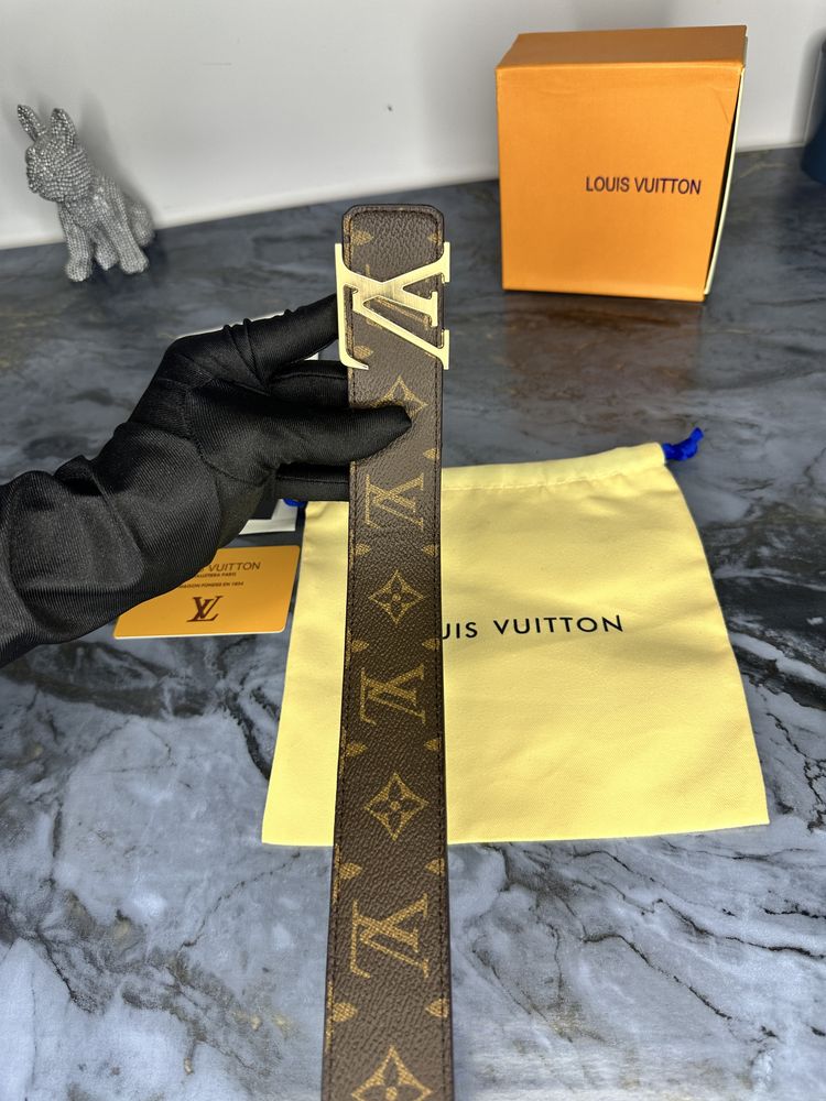Curea Louis Vuitton piele canvas 100% cutie inclusă cadou