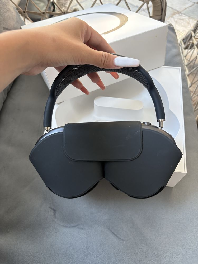 Apple airpods max