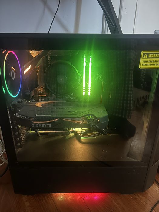 PC Gaming - AMD Ryzen 5 3600X / RTX 2060 / 16GB RAM