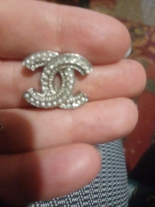 Cercei Chanel cu pietre si perle
