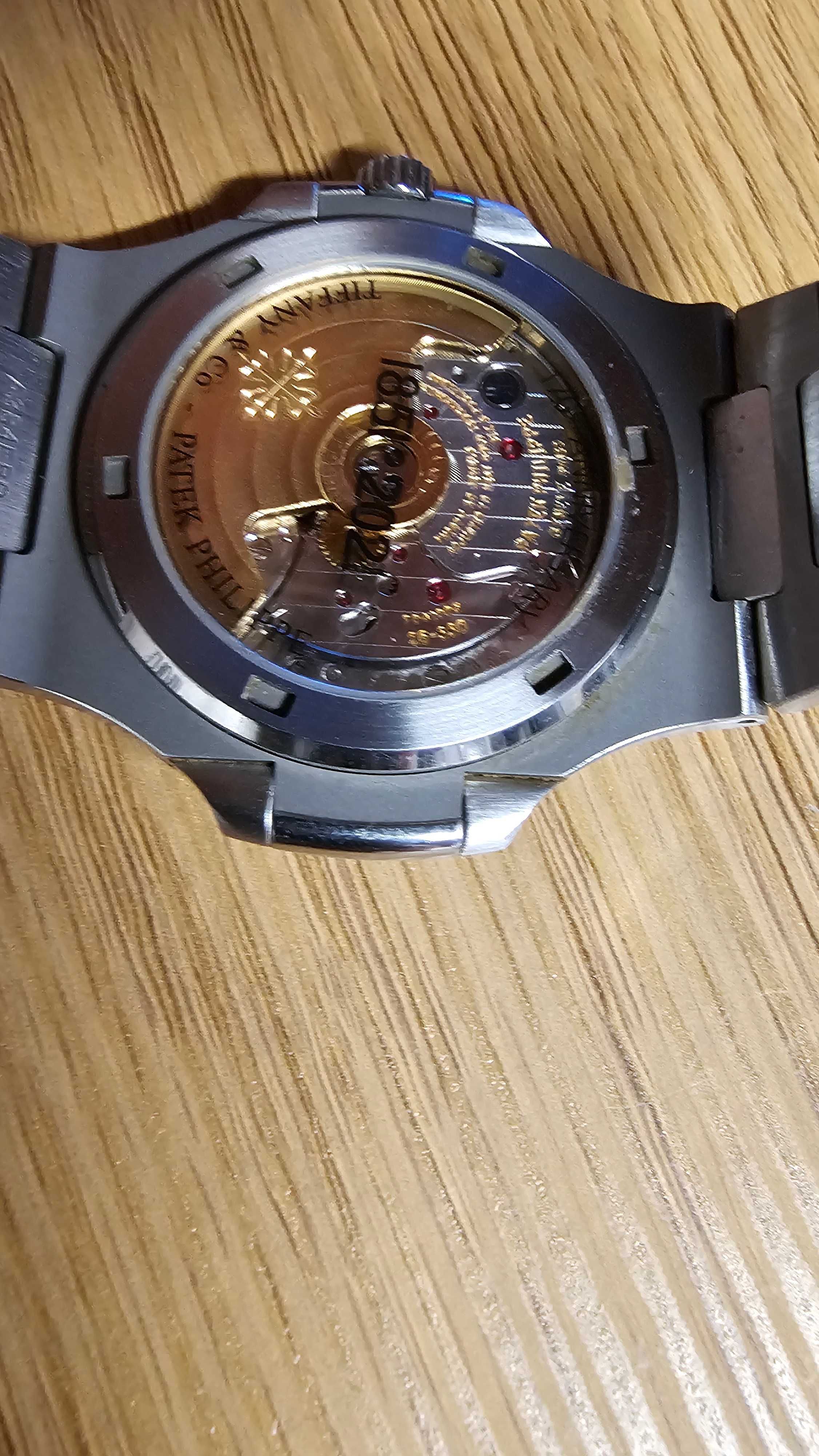 Часовник Patek Nautilus Tiffany