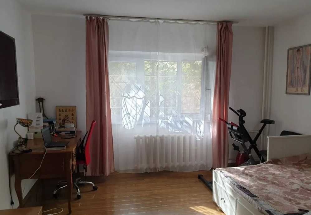 Дава се под наем Тристаен апартамент в Пловдив, Южен - 79 кв.м за 290.7 € - Снимка #3