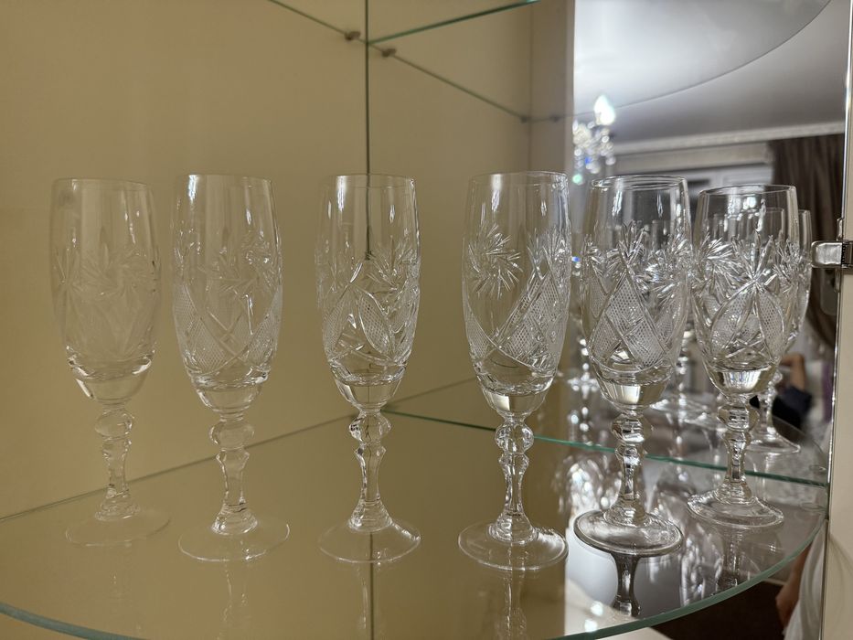 Фужеры чистый хрусталь, высокие. В отличном состоянии, новые