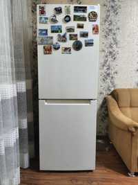 Холодильник INDESIT