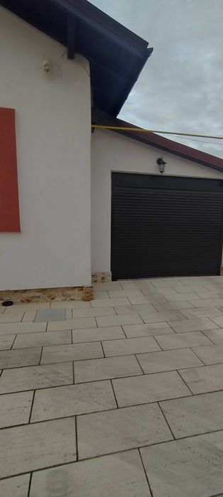 Casa Geamana Bradu, 466 mp teren