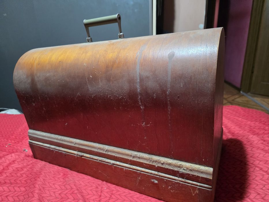 Masina de cusut vintage.