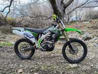 Kawasaki kx450f.