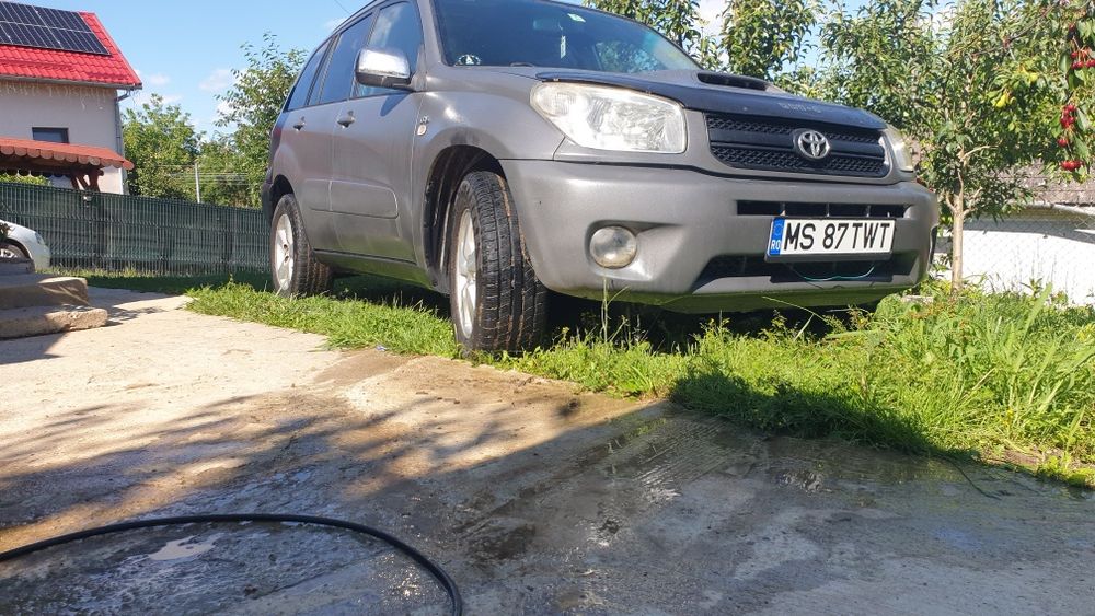 de vanzare toyota rav 4